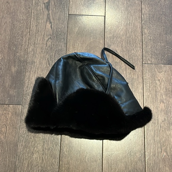 NEW black mink leather trapper hat, lined with real ethical fur - Picture 1 of 10